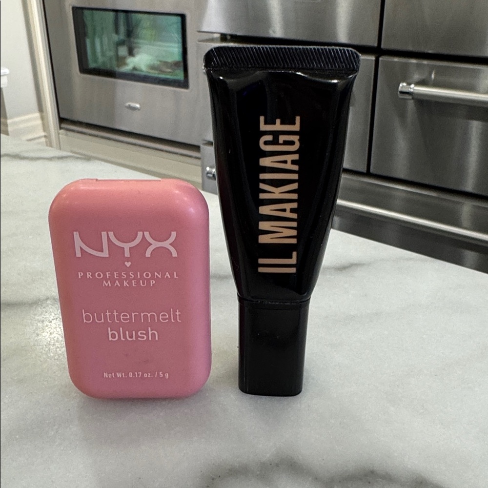 NOT FOR SALE NYX Buttermelt Blush and IL MAKIAGE Makeup Set